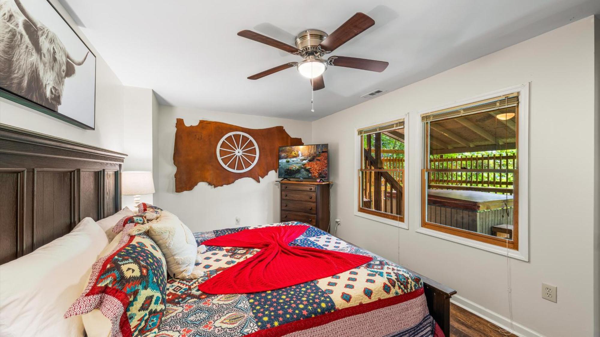 Whiskey Ridge Lodge, A Restored 1940S Gem, 2 Mins From Downtown, Breathtaking City Views, Custom Game Room, And Spacious Elegance Gatlinburg Exterior foto