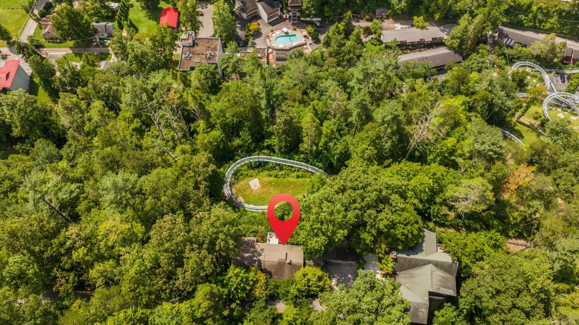 Whiskey Ridge Lodge, A Restored 1940S Gem, 2 Mins From Downtown, Breathtaking City Views, Custom Game Room, And Spacious Elegance Gatlinburg Exterior foto